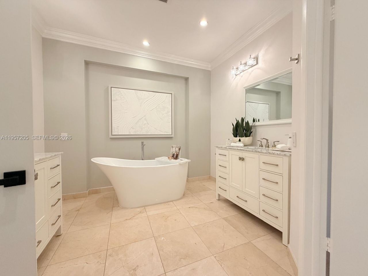 301 Isla Dorada Blvd, Coral Gables, FL 33143 Photo