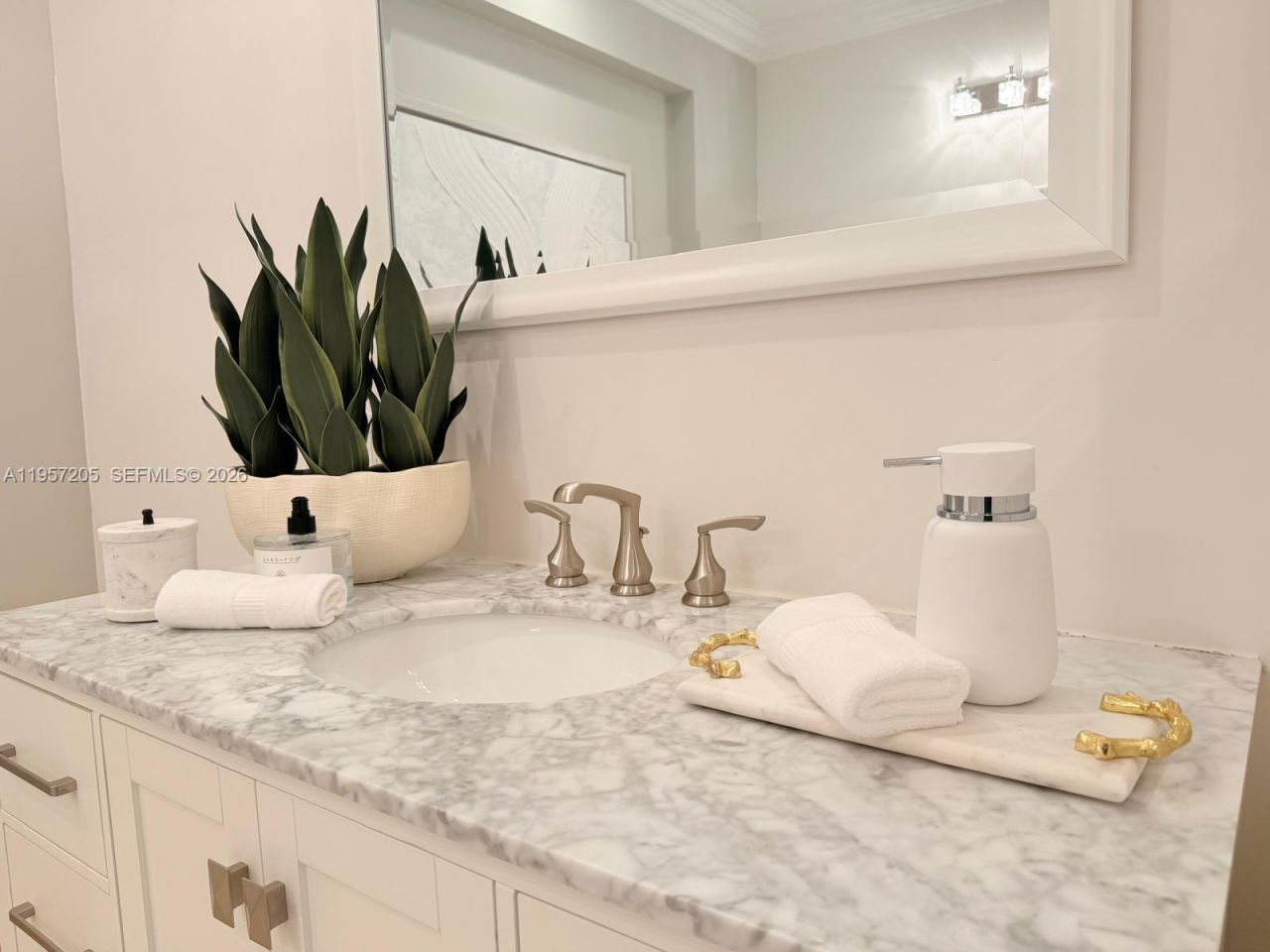 301 Isla Dorada Blvd, Coral Gables, FL 33143 Photo