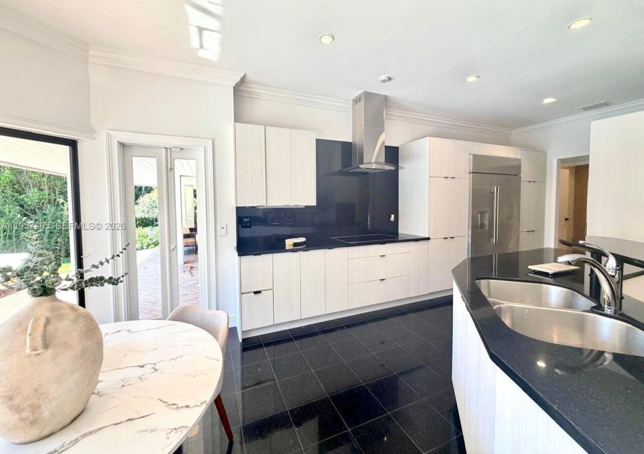 301 Isla Dorada Blvd, Coral Gables, FL 33143 Photo