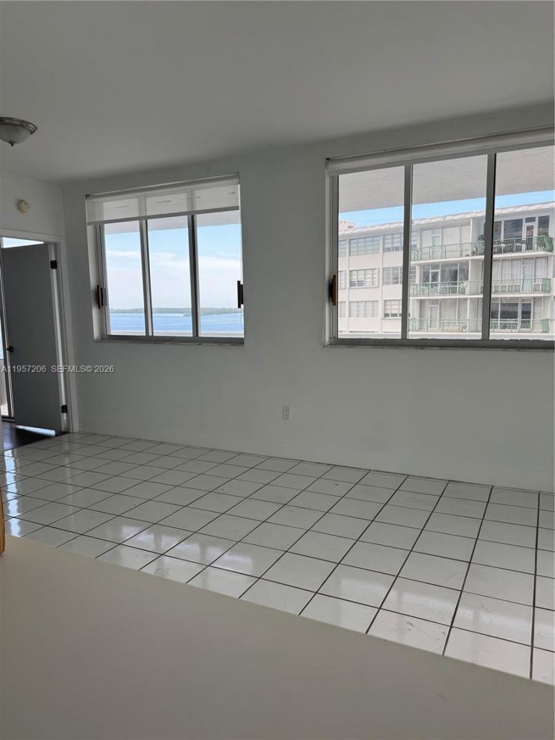 1402 Brickell Bay Dr, Unit 1103, Miami, FL 33131 Photo