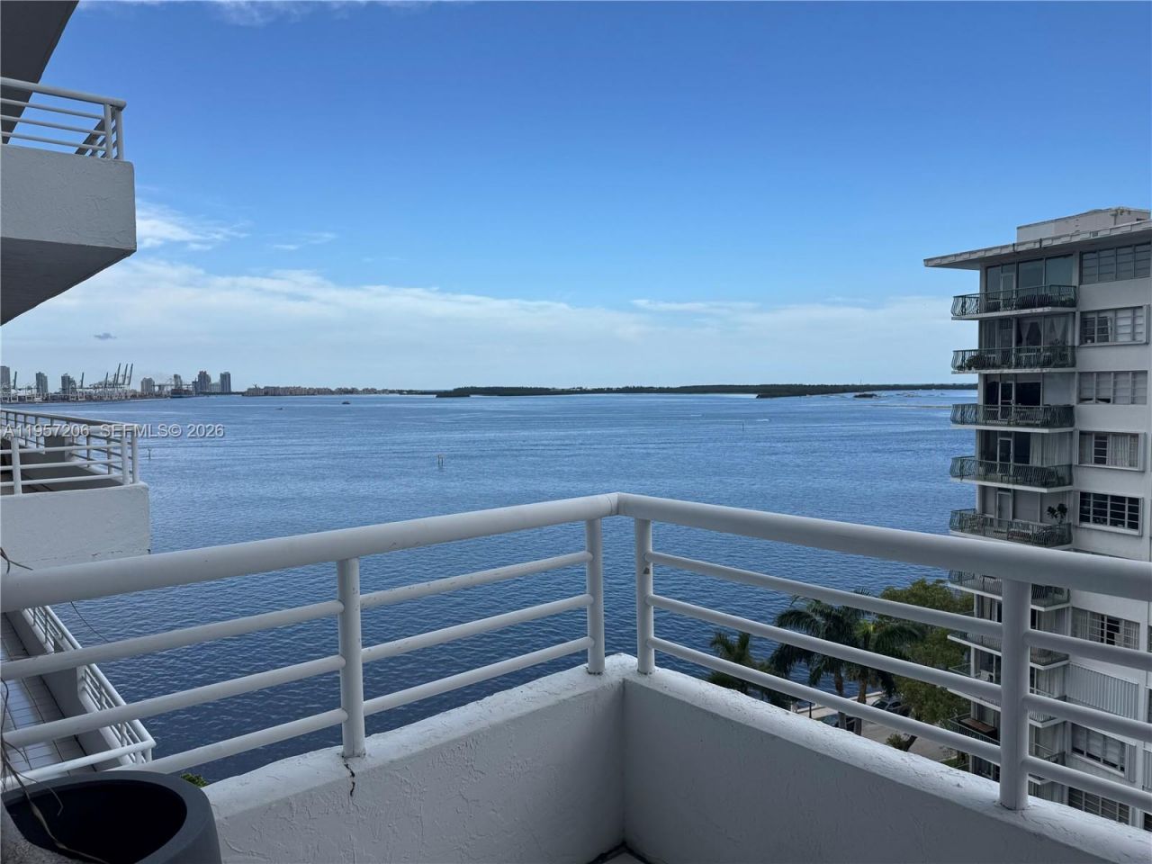 1402 Brickell Bay Dr, Unit 1103, Miami, FL 33131 Photo