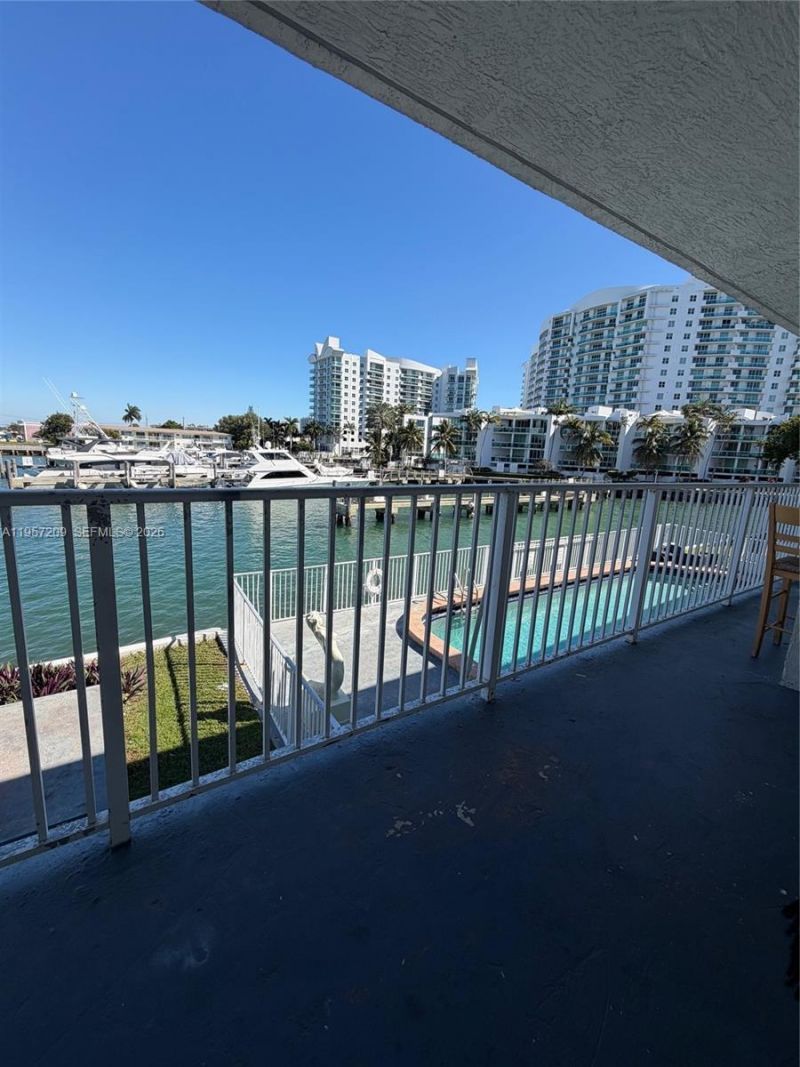 7917 West Dr, Unit 19, North Bay Village, FL 33141 Photo