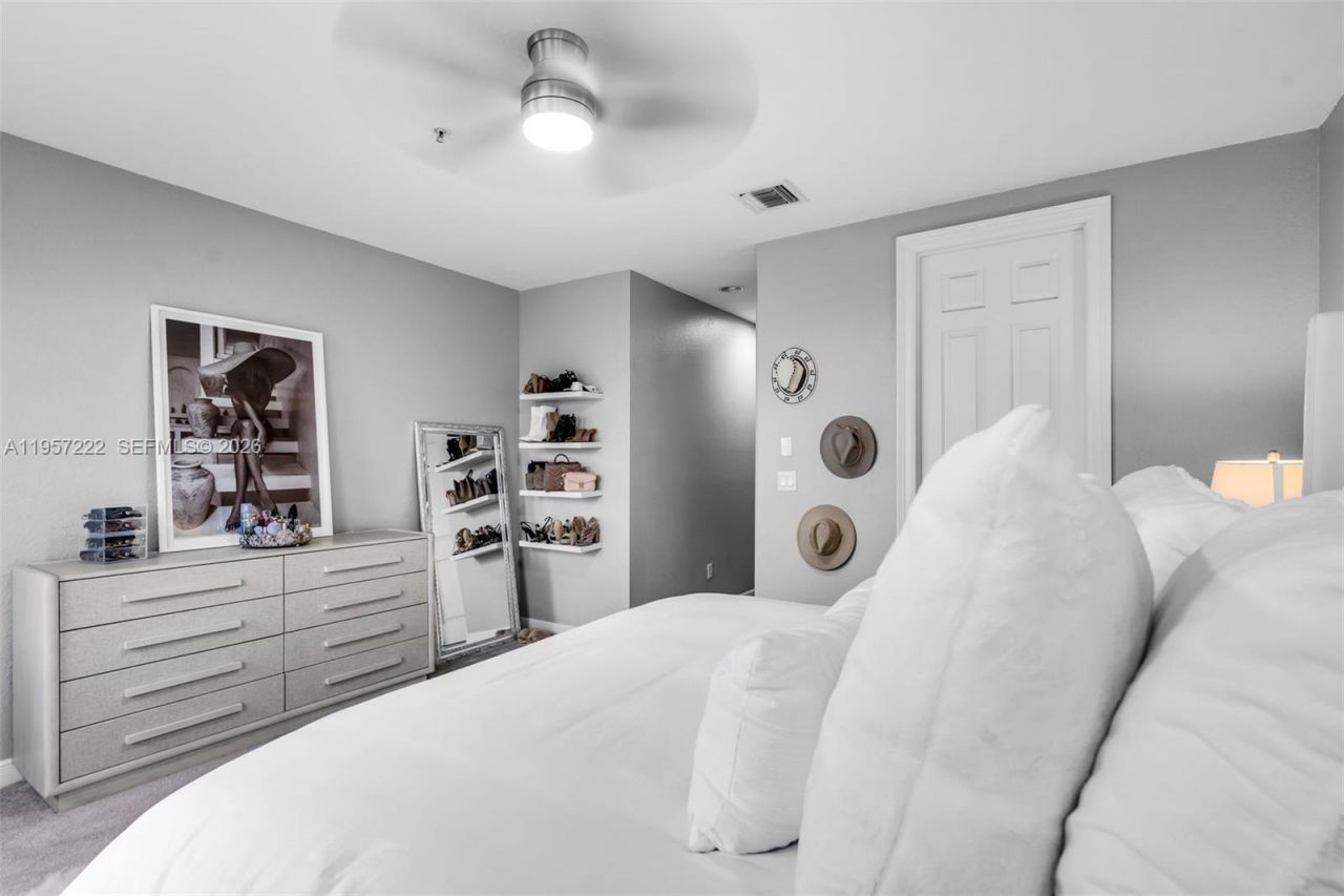 447 Corte Madera Ln , Unit 3, West Palm Beach, FL 33401 Photo