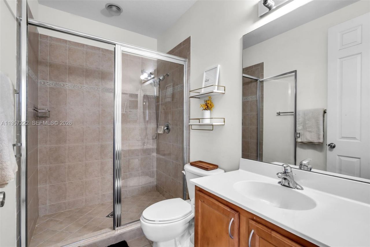 447 Corte Madera Ln , Unit 3, West Palm Beach, FL 33401 Photo