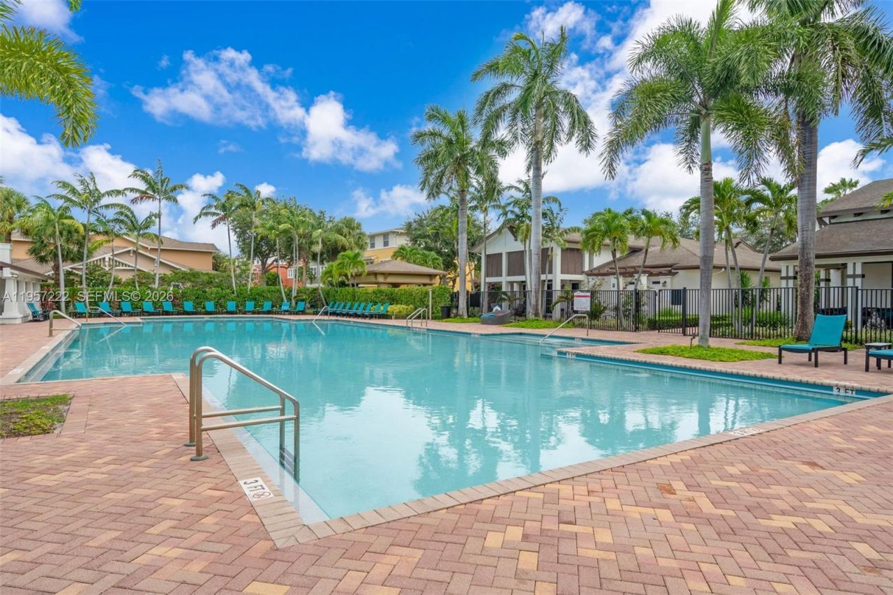 447 Corte Madera Ln , Unit 3, West Palm Beach, FL 33401 Photo