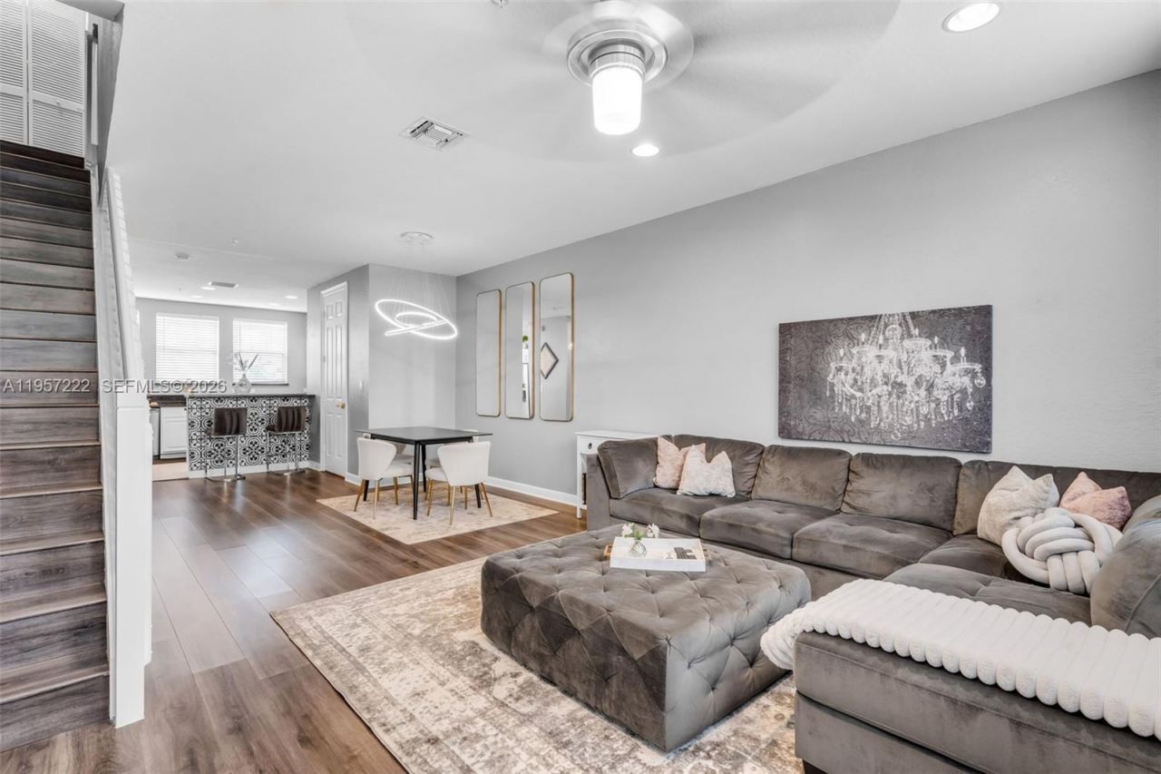 447 Corte Madera Ln , Unit 3, West Palm Beach, FL 33401 Photo