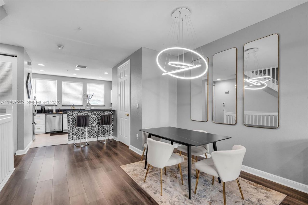 447 Corte Madera Ln , Unit 3, West Palm Beach, FL 33401 Photo