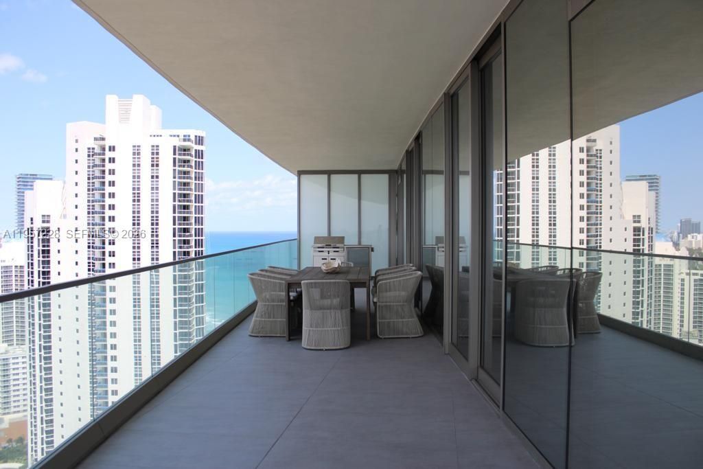 18975 Collins Ave , Unit 2905, Sunny Isles Beach, FL 33160 Photo