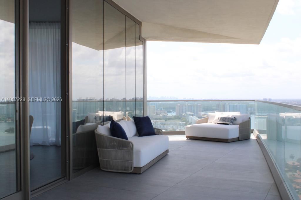 18975 Collins Ave , Unit 2905, Sunny Isles Beach, FL 33160 Photo