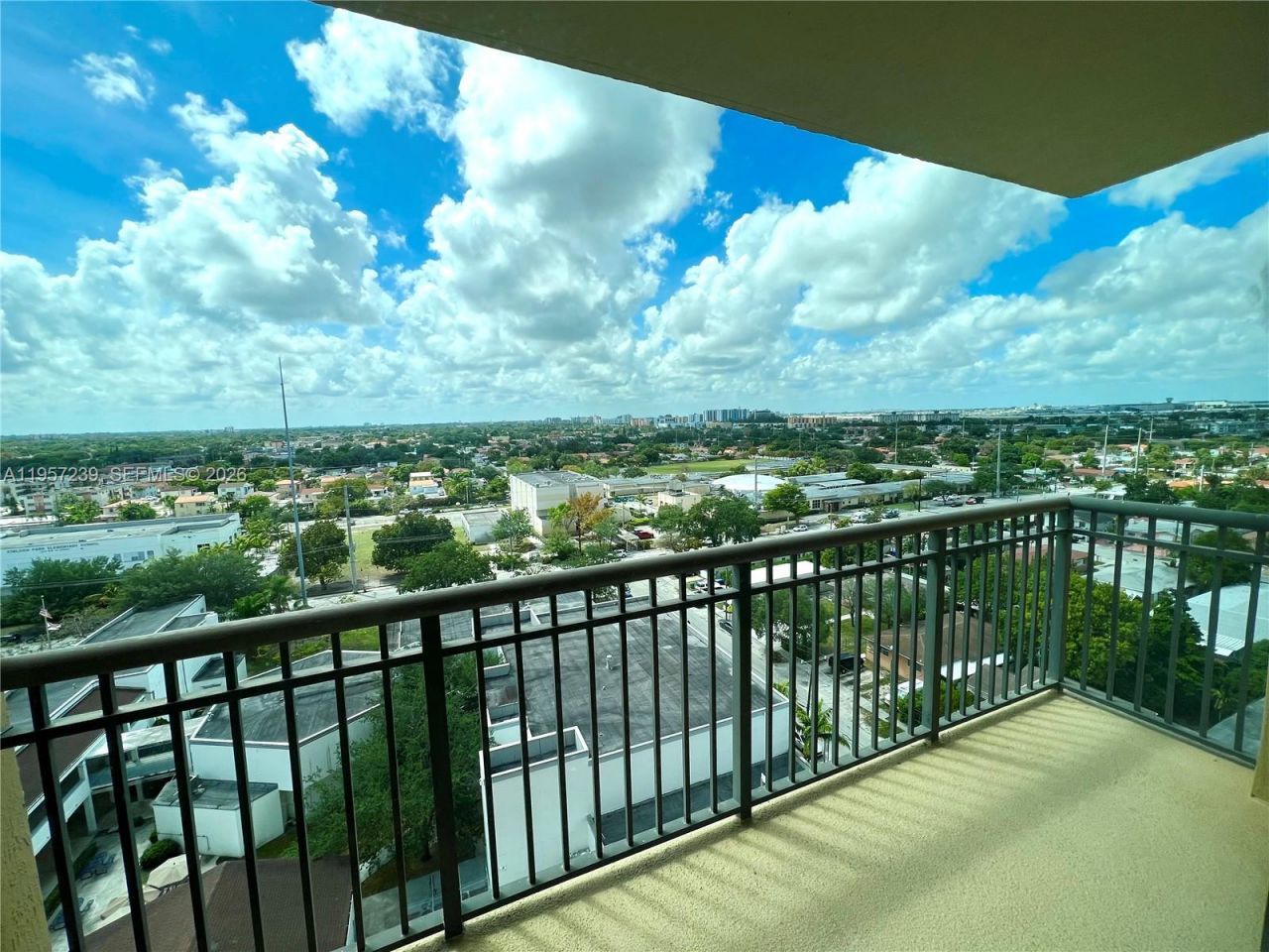 4242 NW 2nd St, Unit 1105, Miami, FL 33126 Photo