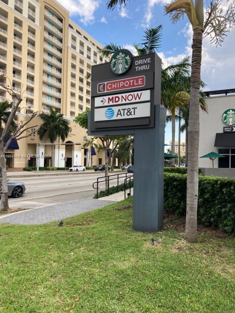 4242 NW 2nd St, Unit 1105, Miami, FL 33126 Photo