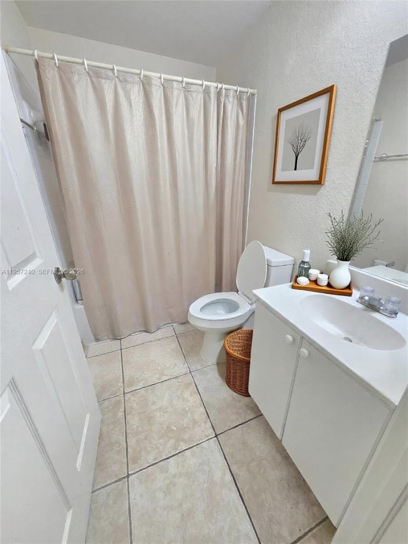 6930 NW 179th St, Unit 107-8, Hialeah, FL 33015 Photo
