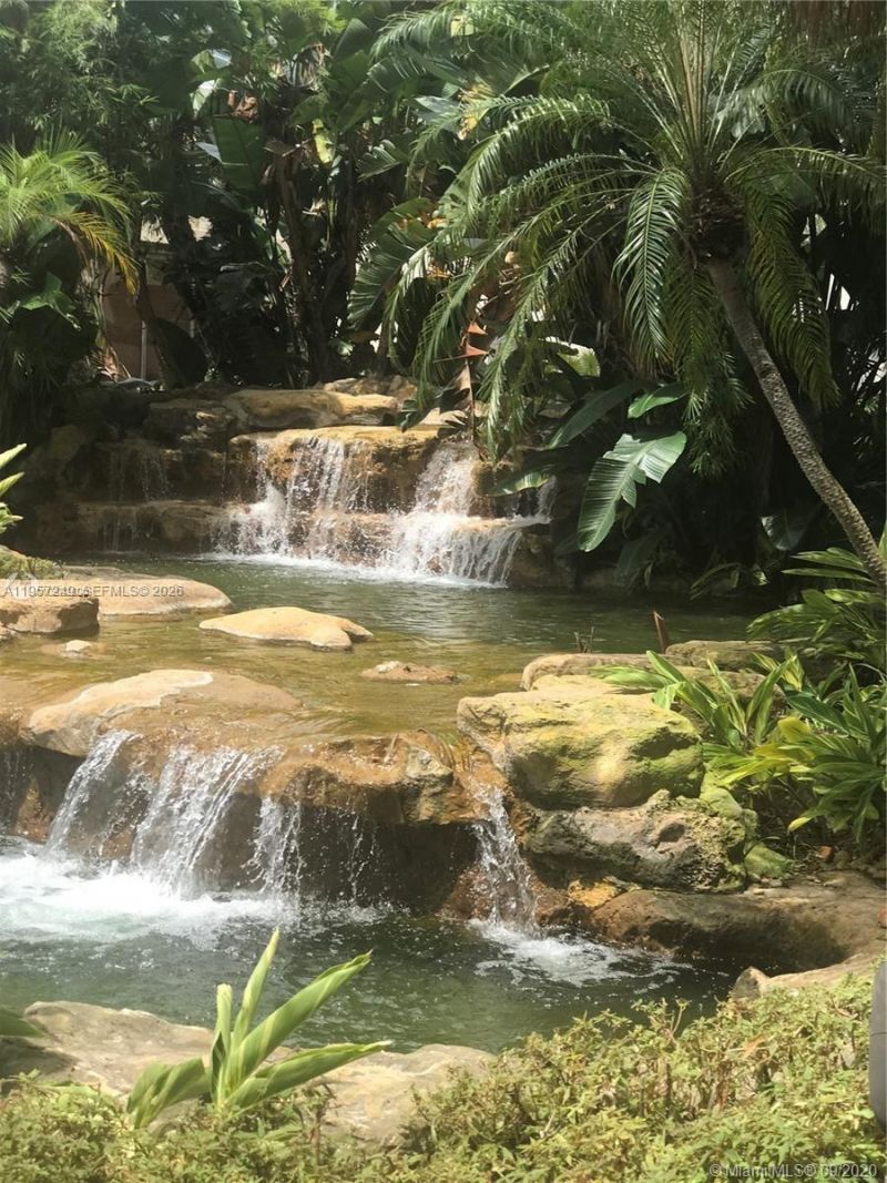 19707 W Turnberry Way , Unit 18L, Aventura, FL 33180 Photo