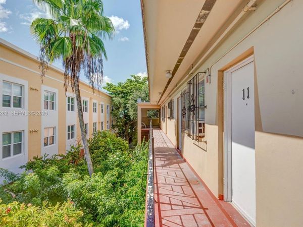 542 NW 8th St, Unit 13, Miami, FL 33136