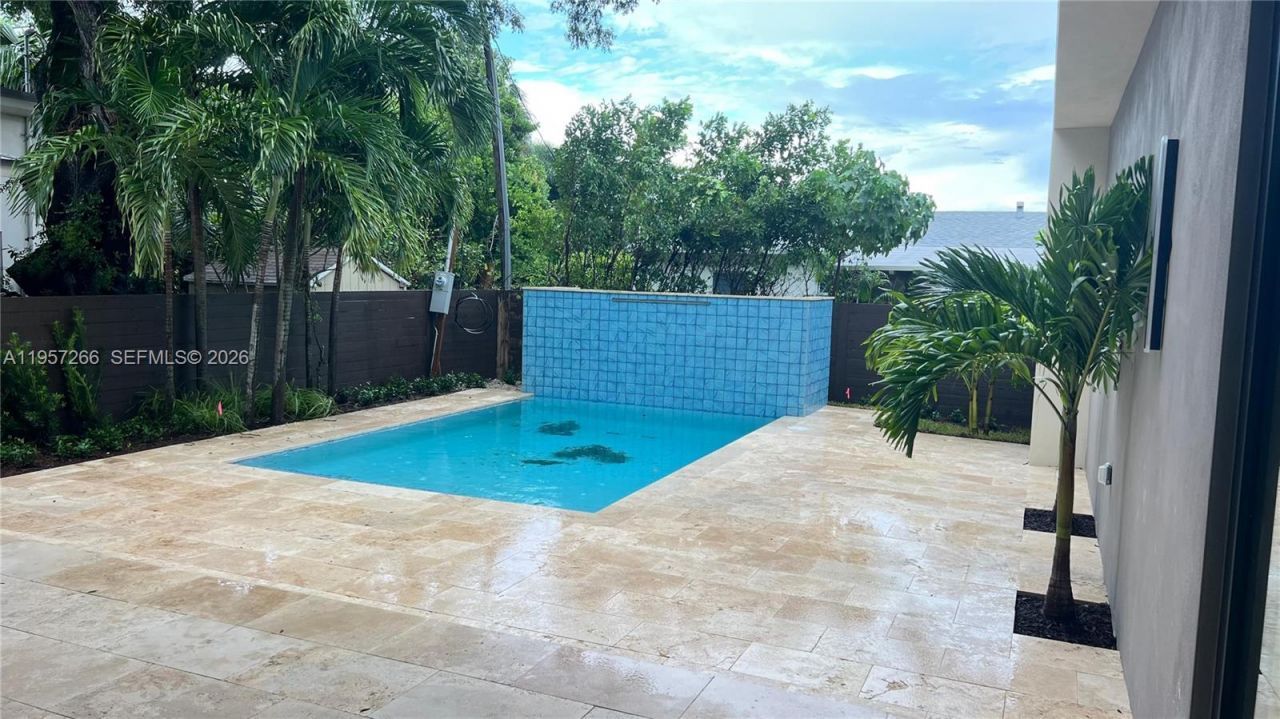 1700 NE 18th St, Fort Lauderdale, FL 33305 Photo