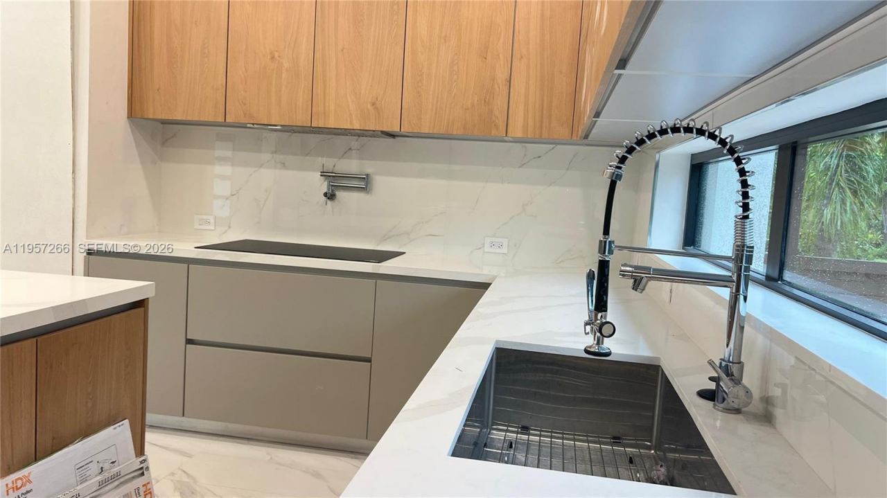 1700 NE 18th St, Fort Lauderdale, FL 33305 Photo