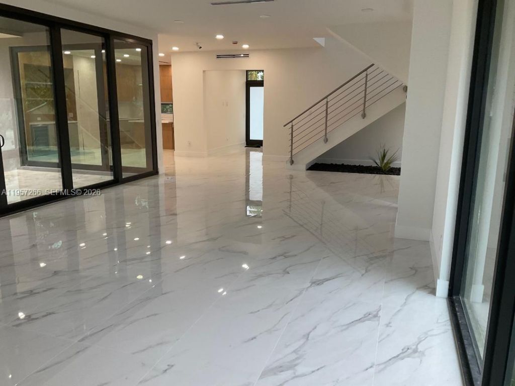 1700 NE 18th St, Fort Lauderdale, FL 33305 Photo