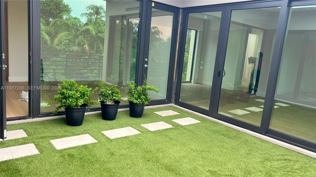 1700 NE 18th St, Fort Lauderdale, FL 33305 Photo