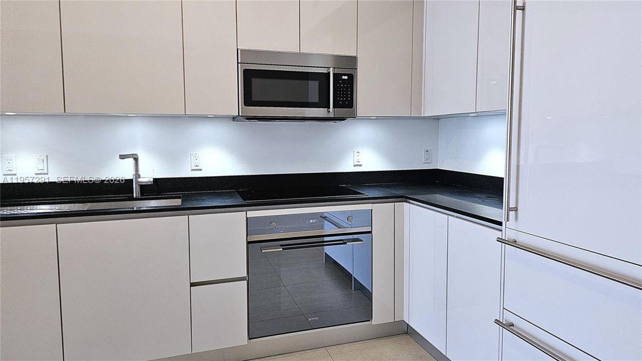 1010 Brickell Ave , Unit 3410, Miami, FL 33131 Photo