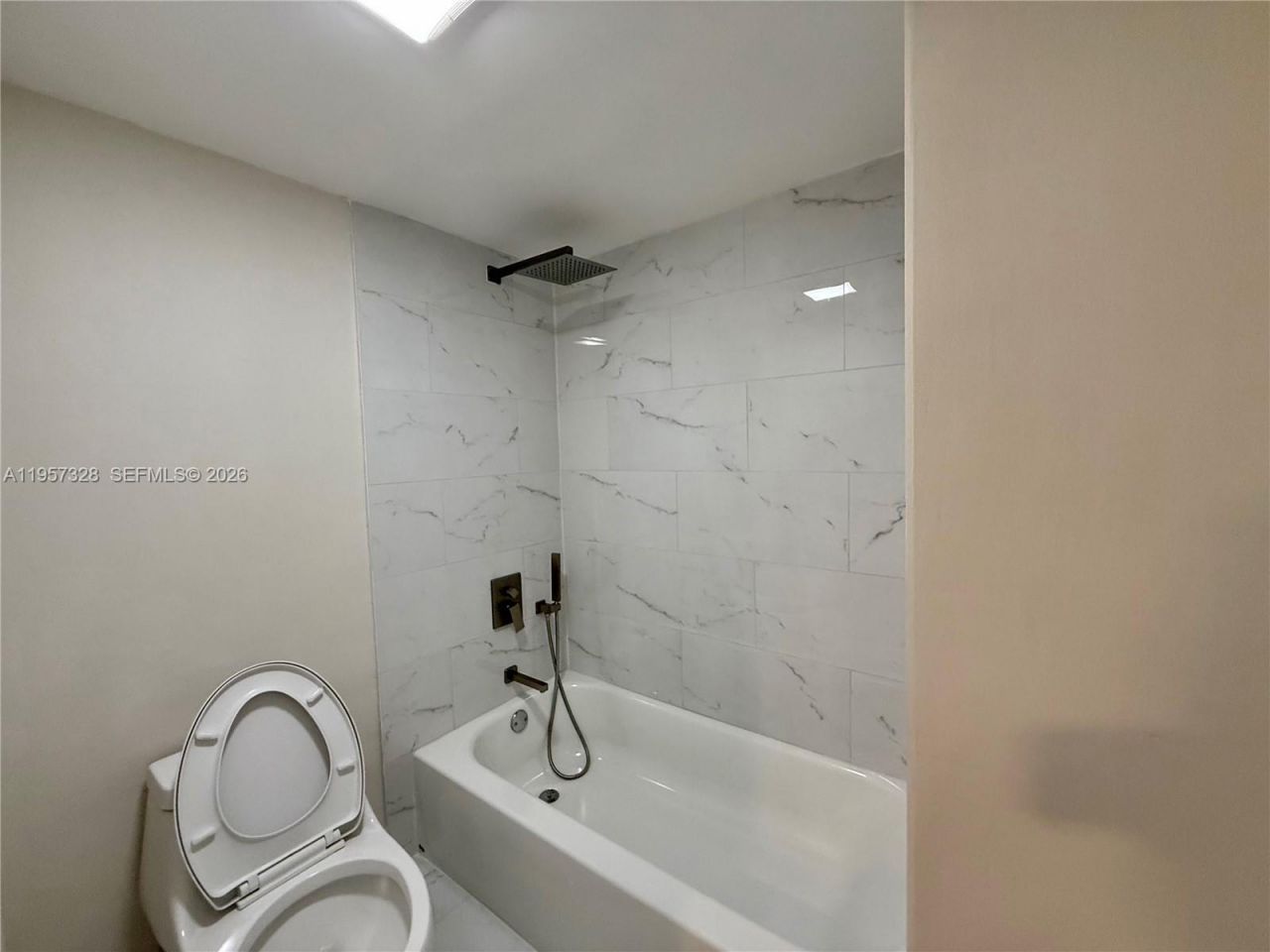 20335 W Country Club Dr , Unit 1203, Aventura, FL 33180 Photo
