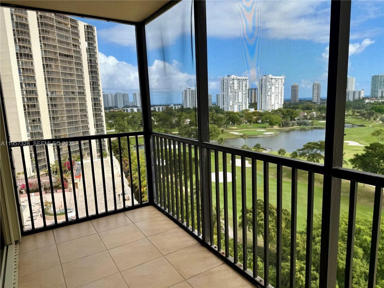 20335 W Country Club Dr , Unit 1203, Aventura, FL 33180 Photo