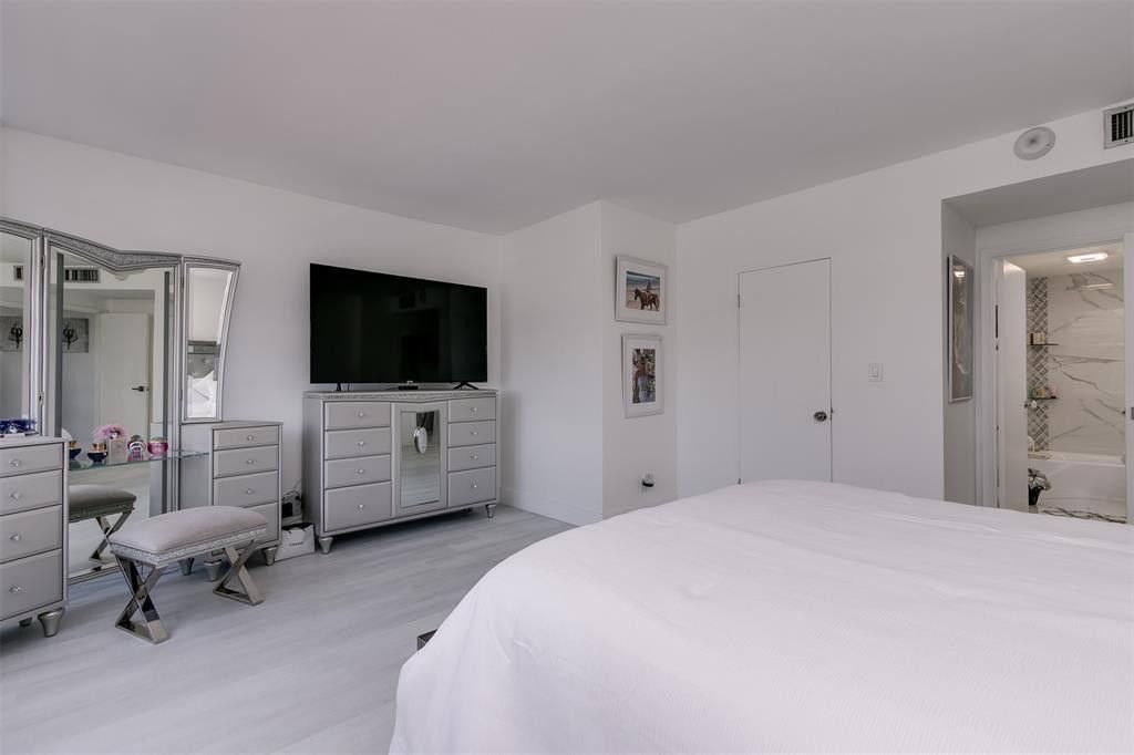 3333 NE 34th St, Unit 304, Fort Lauderdale, FL 33308 Photo