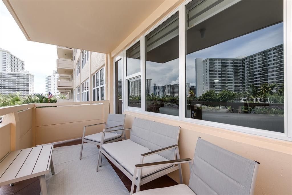 3333 NE 34th St, Unit 304, Fort Lauderdale, FL 33308 Photo