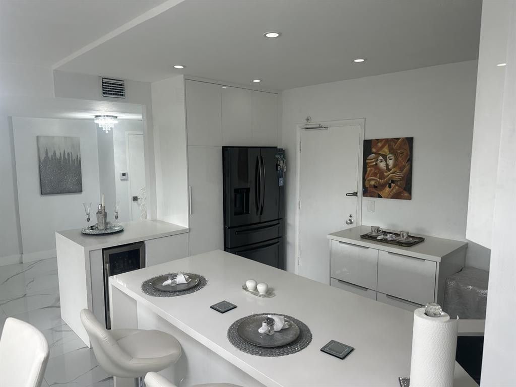 3333 NE 34th St, Unit 304, Fort Lauderdale, FL 33308 Photo