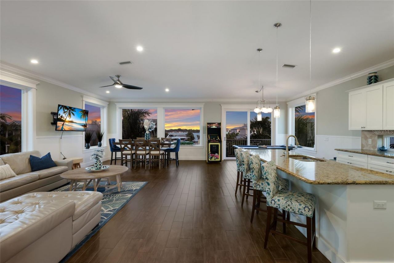 206 Church Avenue, Bradenton Beach, FL 34217 Photo