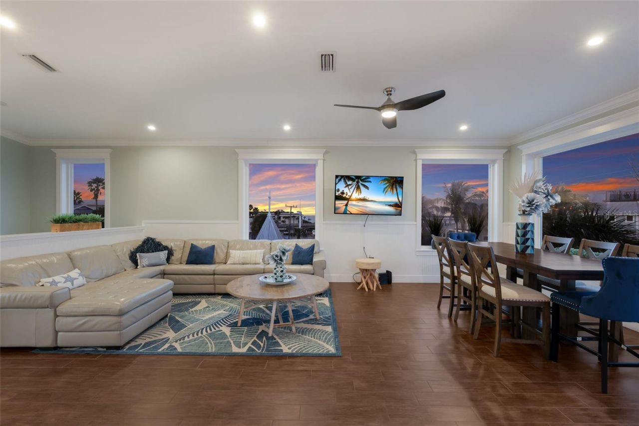 206 Church Avenue, Bradenton Beach, FL 34217 Photo