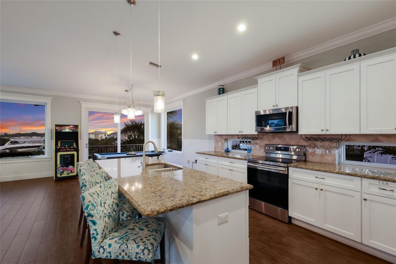 206 Church Avenue, Bradenton Beach, FL 34217 Photo