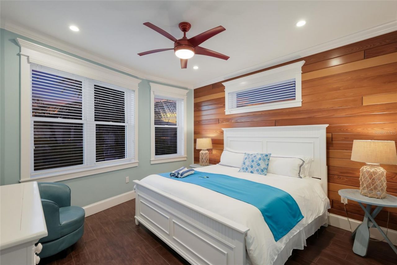 206 Church Avenue, Bradenton Beach, FL 34217 Photo