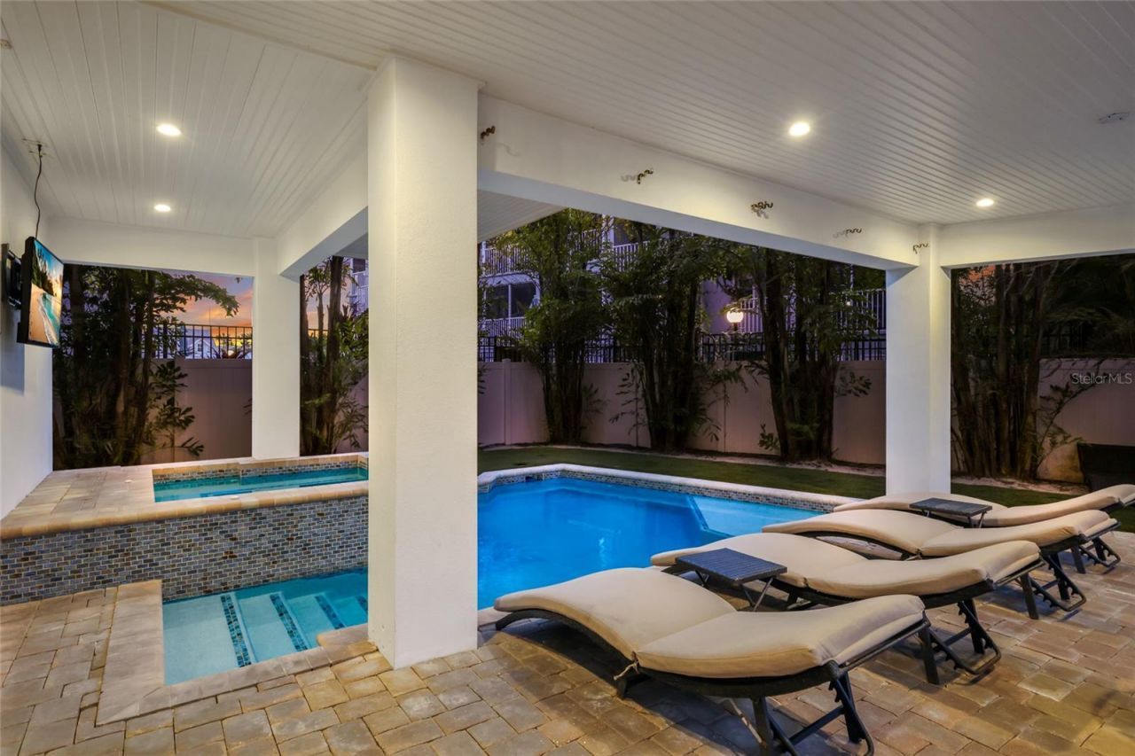 206 Church Avenue, Bradenton Beach, FL 34217 Photo