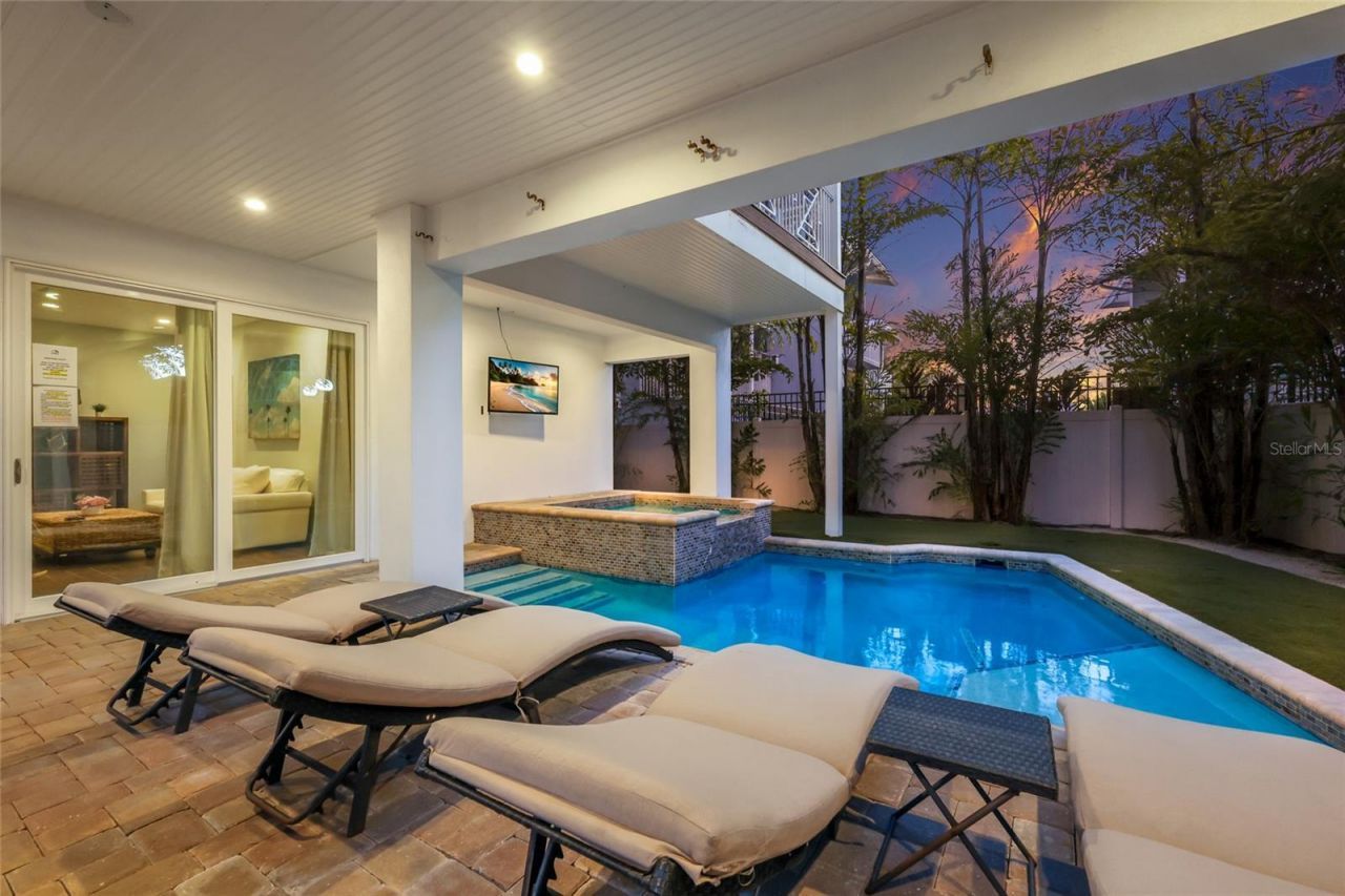 206 Church Avenue, Bradenton Beach, FL 34217 Photo