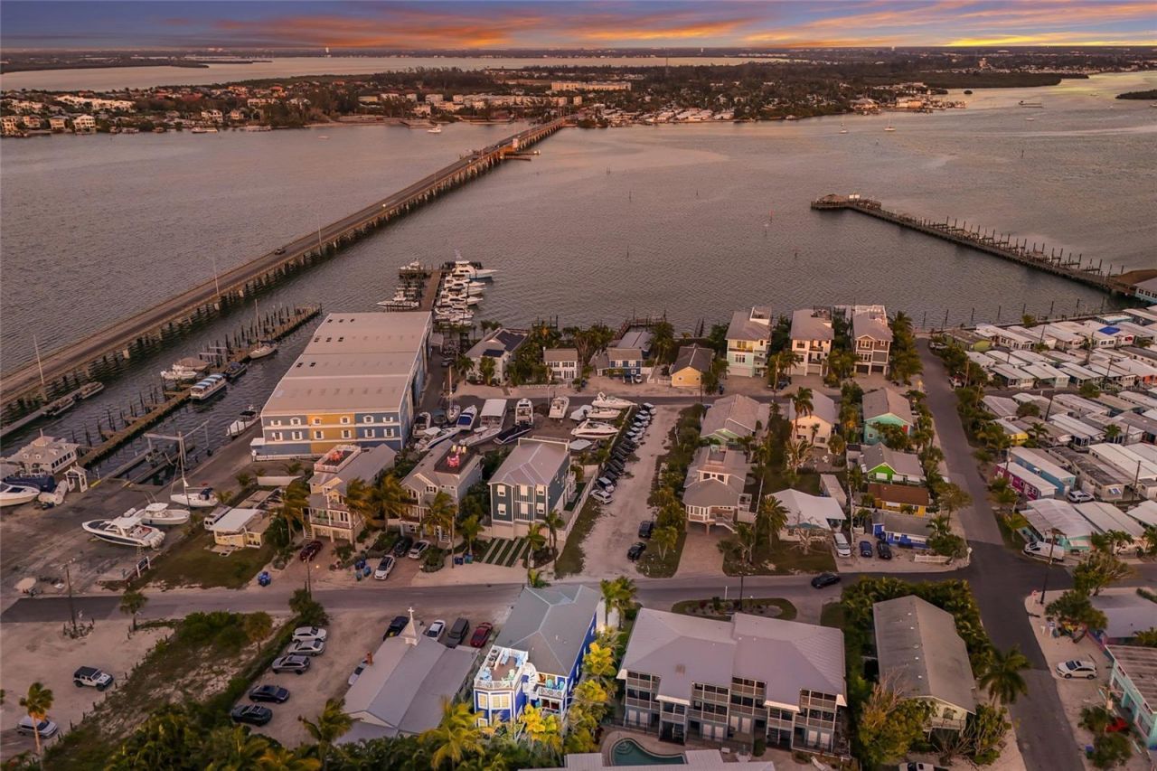 206 Church Avenue, Bradenton Beach, FL 34217 Photo