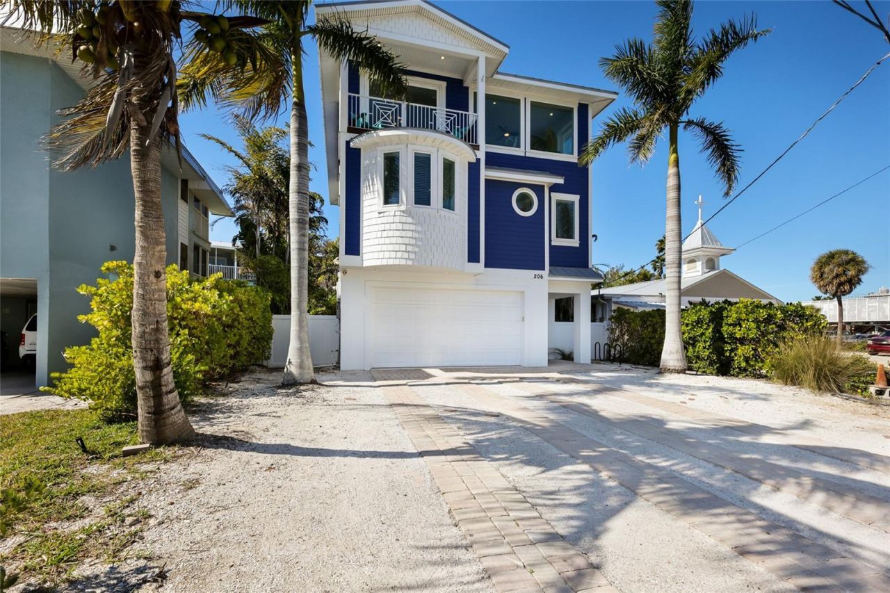 206 Church Avenue, Bradenton Beach, FL 34217 Photo
