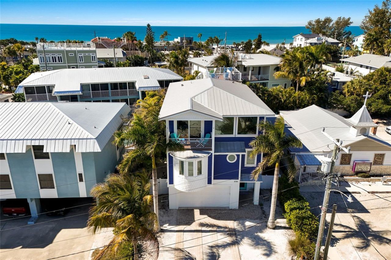 206 Church Avenue, Bradenton Beach, FL 34217 Photo