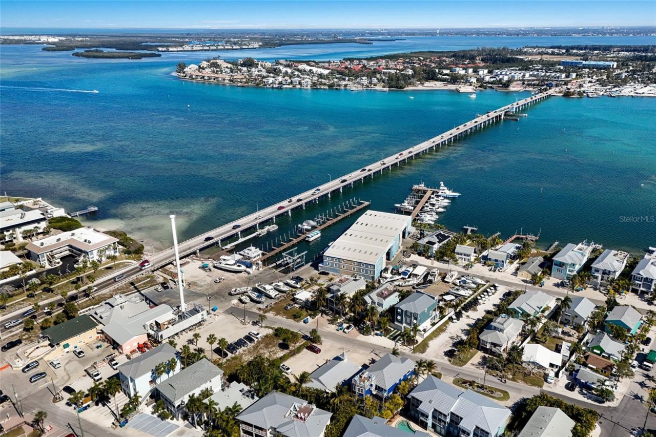 206 Church Avenue, Bradenton Beach, FL 34217 Photo