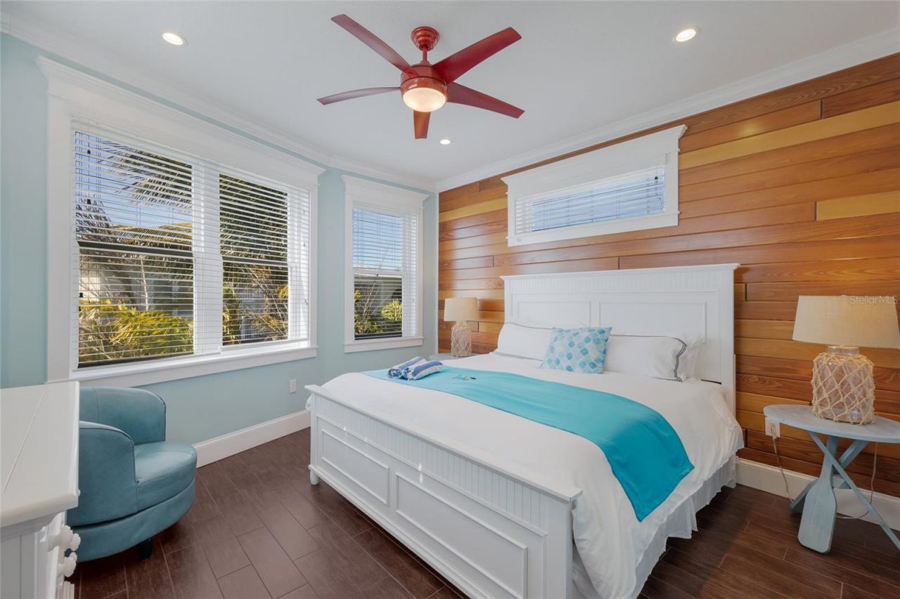 206 Church Avenue, Bradenton Beach, FL 34217 Photo