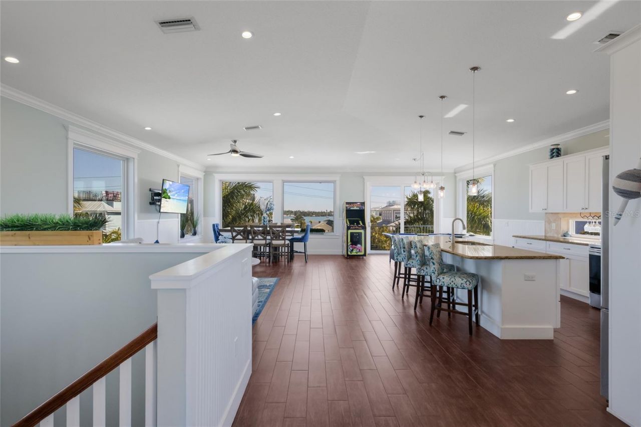 206 Church Avenue, Bradenton Beach, FL 34217 Photo