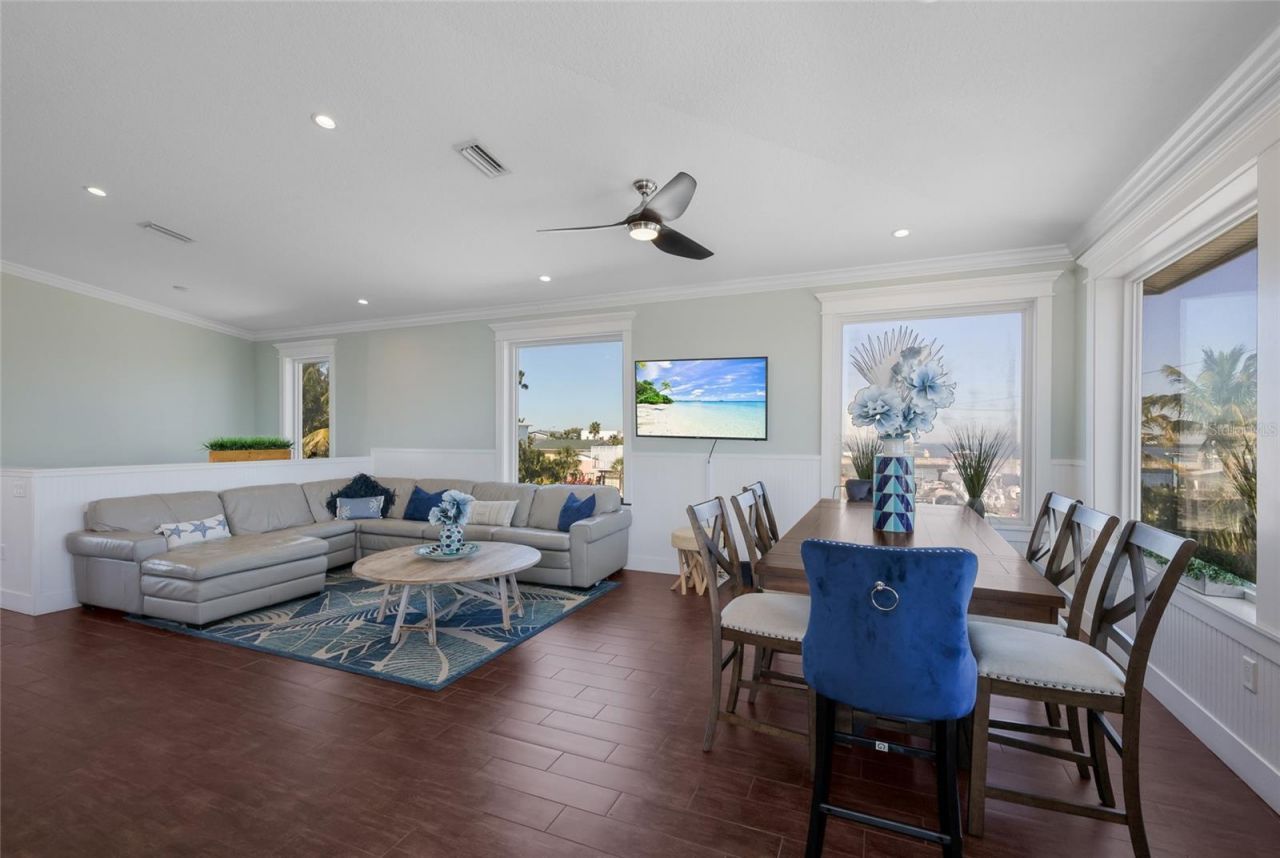 206 Church Avenue, Bradenton Beach, FL 34217 Photo