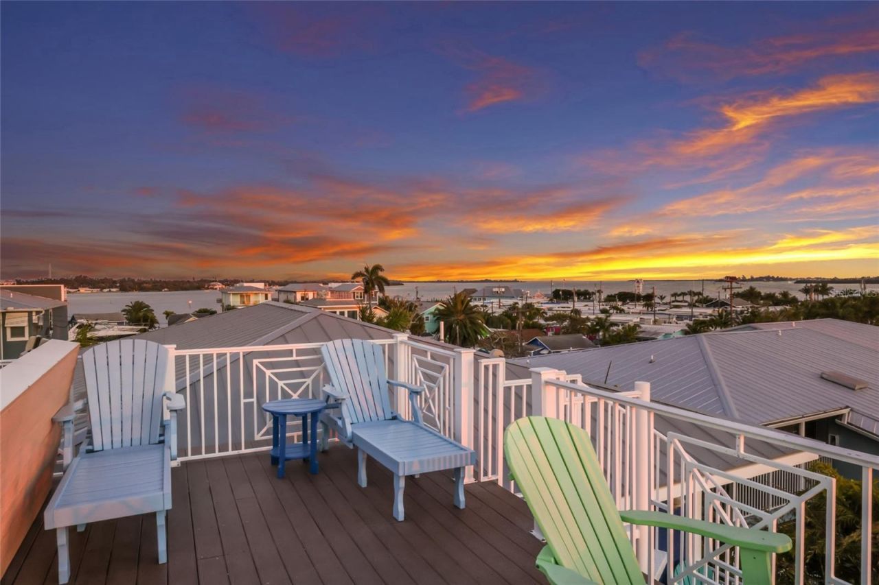 206 Church Avenue, Bradenton Beach, FL 34217 Photo