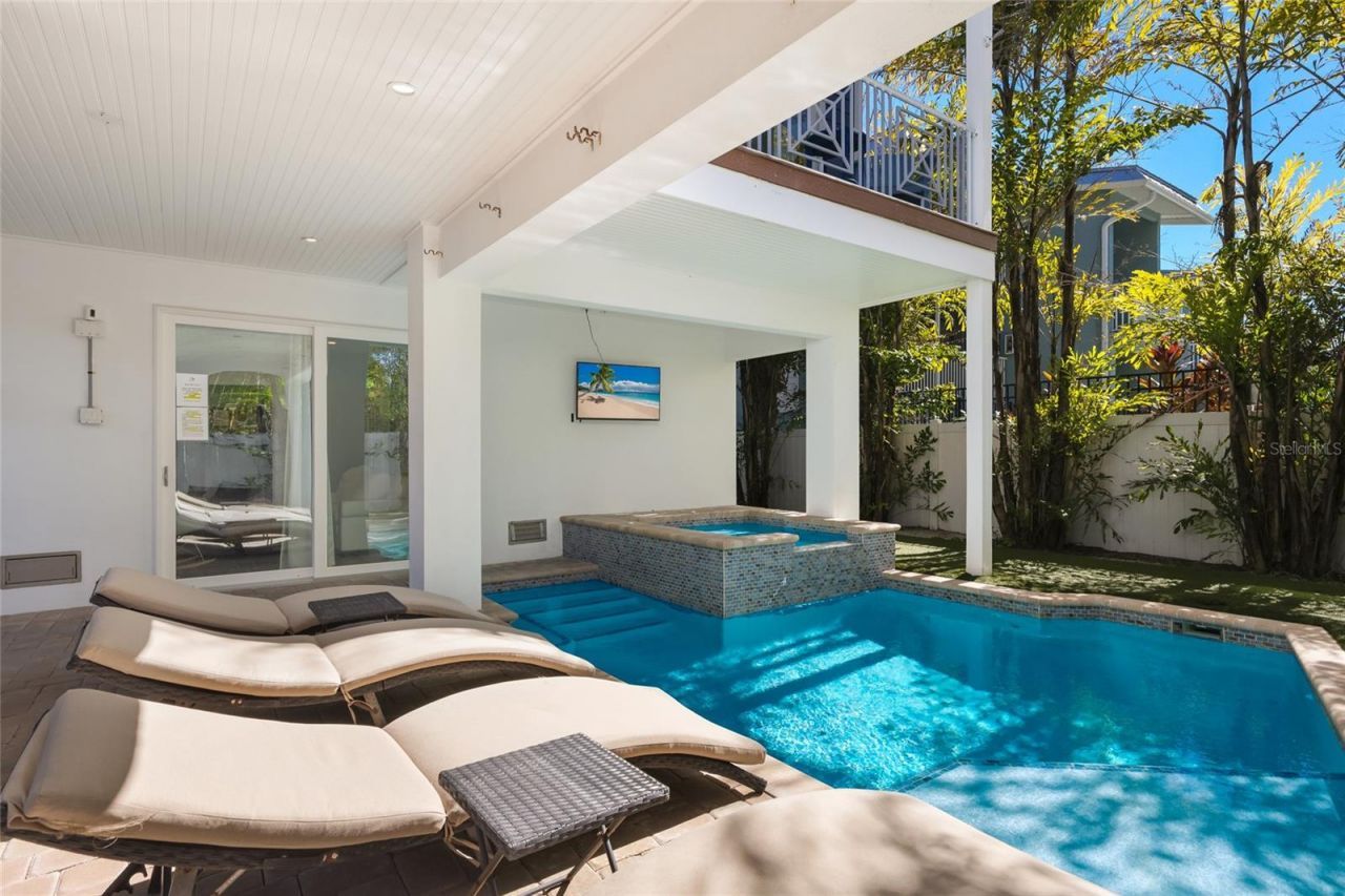 206 Church Avenue, Bradenton Beach, FL 34217 Photo