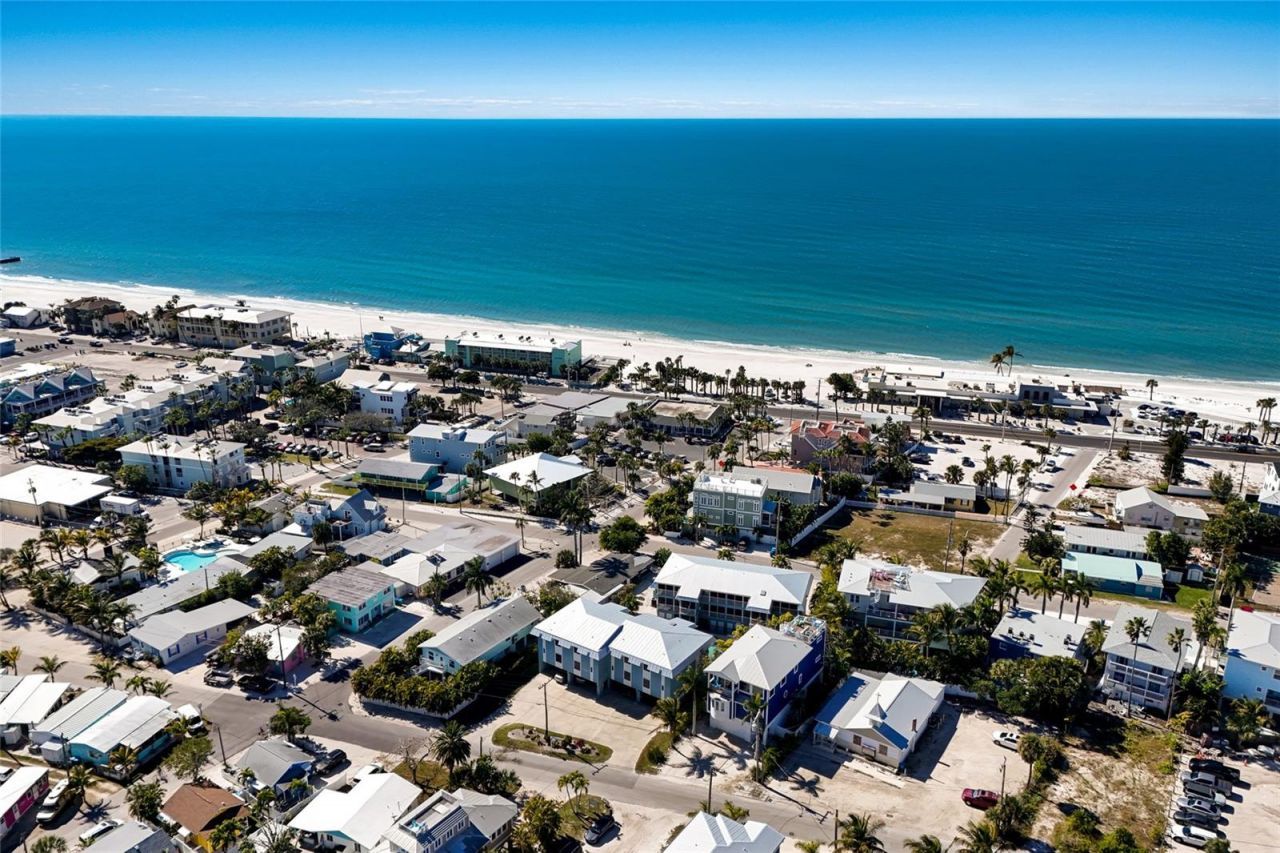 206 Church Avenue, Bradenton Beach, FL 34217 Photo