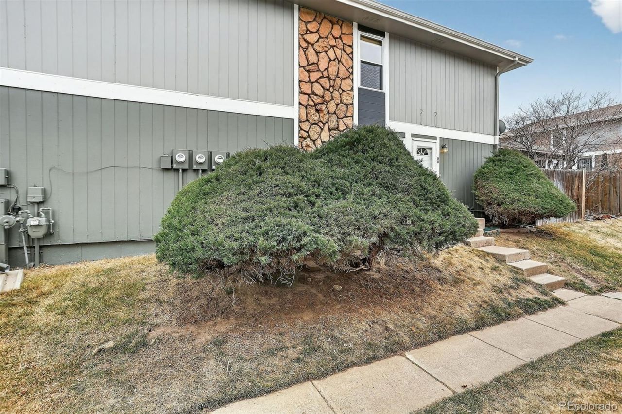 9901 E Evans Avenue, Unit 15B, Aurora, CO 80247 Main Photo