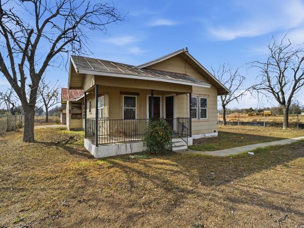 1342 Menefee Blvd, San Antonio, TX 78237