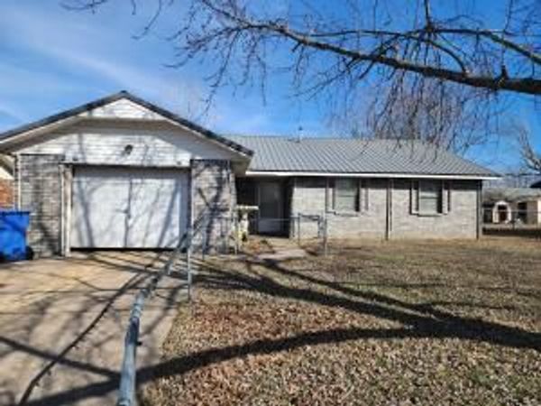 2238 Birch Lane, Miami, OK 74354