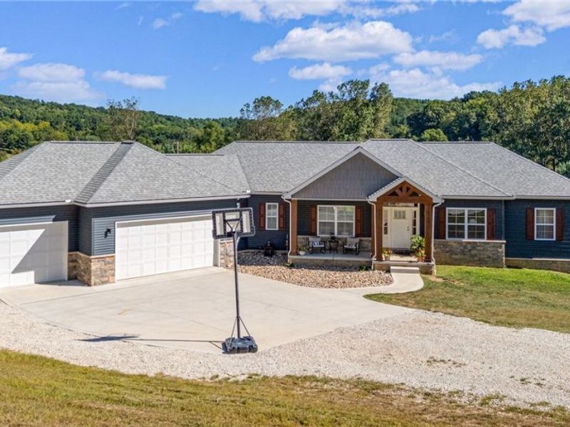 5 Choctaw Trail, Malvern, OH 44644 Photo 1