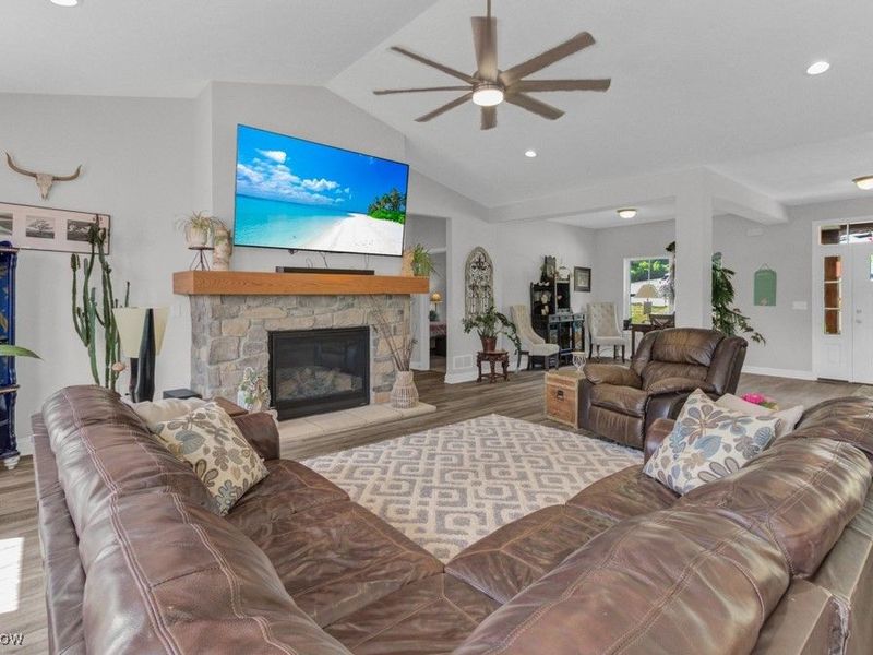 5 Choctaw Trail, Malvern, OH 44644 Photo 5