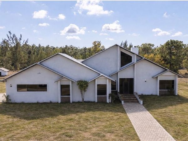 12751 Palmetto Pines DR, CAPE CORAL, FL 33909